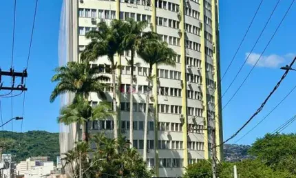 APARTAMENTO DE 2 QUARTOS NO CENTRO DE FLORIANÓPOLIS/SC