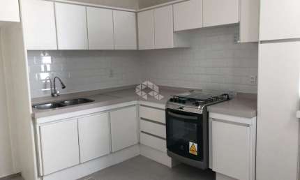 APARTAMENTO DE 2 DORMITÓRIOS NO CENTRO DE FLORIANÓPOLIS.