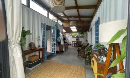 Casa mista com Container de 2 dormitórios com closet, 80m² area construída, São João do Rio Vermelho - Florianópolis / SC