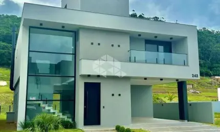 Casa Alto Padrão em Condomínio Fechado nos Ingleses - Florianópolis