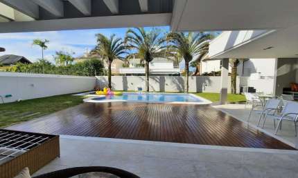 Casa com 7 quartos/dormitórios - condomínio fechado em Jurerê Internacional/SC