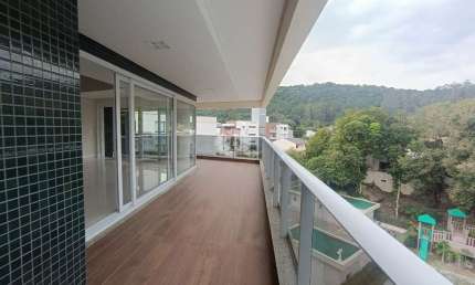 Apartamento duplex 6 dormitórios no bairro Jurerê Internacional em Florianópolis/SC