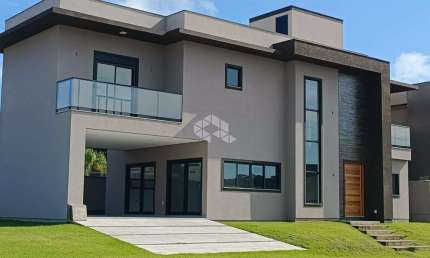 Casa com 4 dormitórios no bairro São João do Rio Vermelho em Florianópolis/SC
