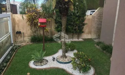 Casa com 2dormitórios no bairro São João do Rio Vermelho