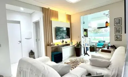 Apartamento nos Ingleses Centro de 2 quartos decorado
