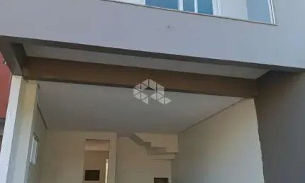 Sobrado com 03 dormitórios, entrada individual no bairro são luiz