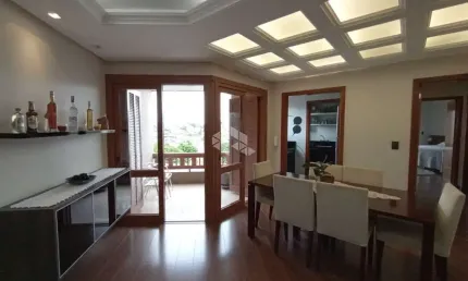 Apartamento 2 dormitórios, suíte, sacada, semimobiliado no Pio X