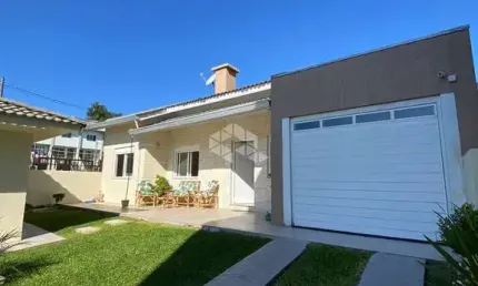 Casa Mobiliada à Venda no Bairro São Luiz - Caxias do Sul/RS