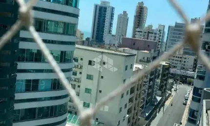 Apartamento 3 suítes, 4 banheiros, 2 vagas de garagem em Itapema