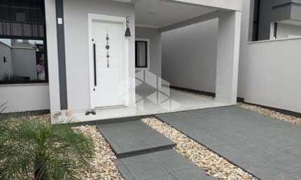 Casa à venda em Tijucas - Bairro Areias 2 quartos, Sala e cozinha integradas, Semi mobiliada