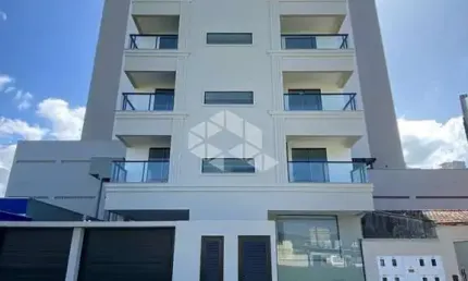 Apartamento com 2 suítes, 1 vaga no perequê, 550m do mar