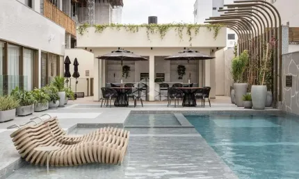 Duplex 5 quartos , sendo 5 suíte e 4 vagas de garagem