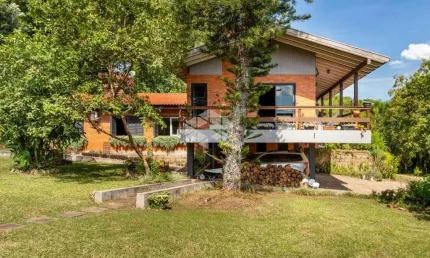 Encantadora Residência com 420m² em Lindolfo Collor