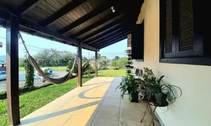 Casa plana, 2 dormitórios, sala, cozinha, 1 banheiro, Estância Velha.