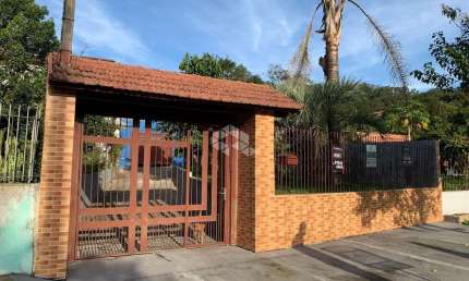 Casa 03 dormitorios  Bairro das Rosas Estancia Velha