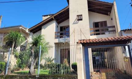 Casa ampla com 02 quartos sendo 01 suíte, bairro Jardim das Acácias São Leopoldo.