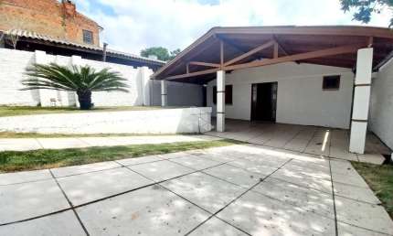 Casa Residencial com 2 dormitórios, 2 vagas, 100m², Canudos, Novo Hamburgo, Aceita financiamento, FGTS.