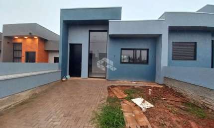 Casa 3 dormitórios, 1 banheiro sala e cozinha integradas, com 73,21 m² privativos,  Estância Velha, aceita financiamento bancário.