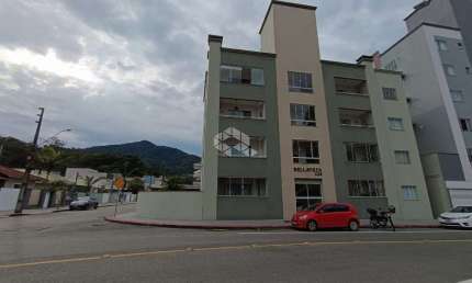 Apartamento mobiliado 1 suíte + 2 quartos/dormitórios no bairro Amizade em Jaraguá do Sul, SC