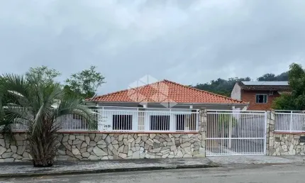 Casa 3 quartos/dormitórios no bairro Ribeirão Cavalo em Jaraguá do Sul
