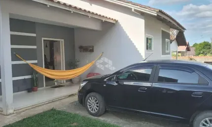Casa térrea 1 suíte + 2 quartos/dormitórios na Ilha da Figueira em Jaraguá do Sul, SC