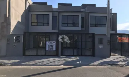 Geminados suíte mais dois quartos bairro amizade jaraguá do sul