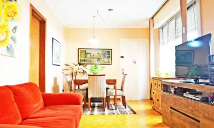Apartamento 2 Dormitórios/2 Quartos no Bairro Menino Deus