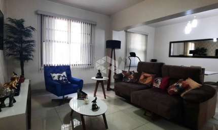 Apartamento com 3 dormitórios transformado em 2 , com vaga dupla coberta para carro