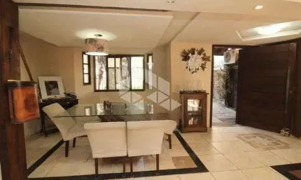 Casa com 4 quartos à venda na Praça Apiaca, 136, Espírito Santo, Porto Alegre