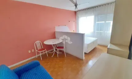JK Bairro Bom Fim, todo mobiliado, localização privilegiada e prédio reformado.