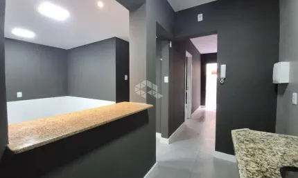 Excelente apartamento térreo todo reformado no bairro petrópolis.