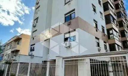 Apartamento 3 dormitórios, andar alto, finamente decorado!