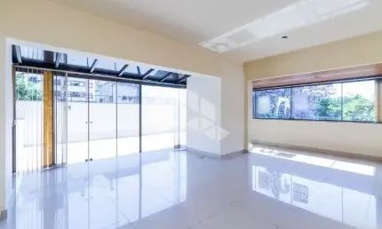 Venda  3  dormitórios, 1 suite e 2 vaga  Bairro Petrópolis em Porto Alegre