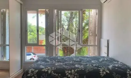Excelente oportunidade de 01 dormitório com garagem no bairro Santana
