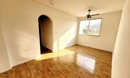 Apartamento de dois (02) dormitórios, dois (02) banheiros e garagem junto ao barra shopping