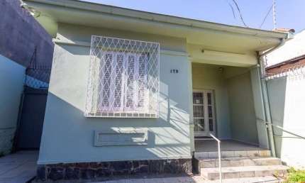 Casa com 3 quartos à venda na Rua Doutor Sebastião Leão, 179, Azenha, Porto Alegre
