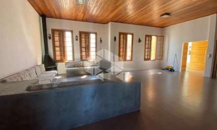 Apartamento Cobertura, ultimo andar, com 4 (quatro) dormitórios, 4 banheiros, vaga disponível, no Bairro Cidade Baixa, em Porto Alegre/RS