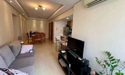 Apartamento com 2 dormitórios, 1 vaga/box no Bairro Cidade Baixa.