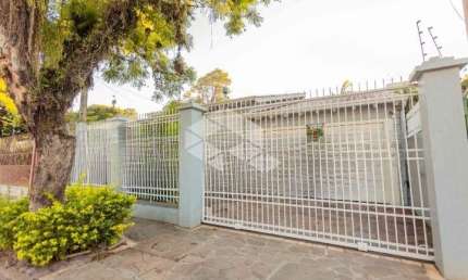 VENDE CASA/SOBRADO  3 DORMITÓRIOS COM 2 VAGAS GARAGEM SARANDI