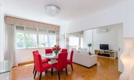 Apartamento de 03 dormitórios, 02 sacadas entre os bairros Independência e Bom Fim.