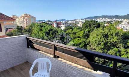 Cobertura semimobiliada com vista para o mar em Jurerê Internacional!