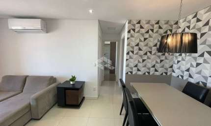 Apartamento à venda  mobilliado em Canasvieiras com 2 quartos e Vista Mar