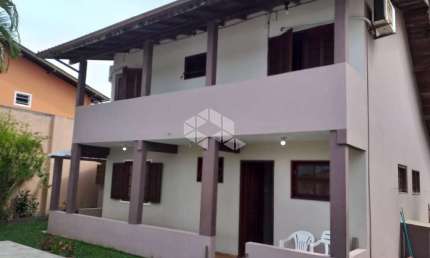 Casa à venda 4 dormitórios em terreno individual  no Rio Tavares em Florianópolis
