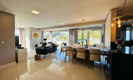 Cobertura Duplex de Alto Padrão  à venda em  em Canasvieiras/ Vista Mar