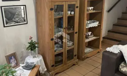 Casa em condomínio fechado à venda em canasvieiras pertinho do mar