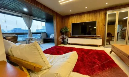 Apartamento à venda de 2 dormitórios mobiliado em jurerê ,peerto da praia