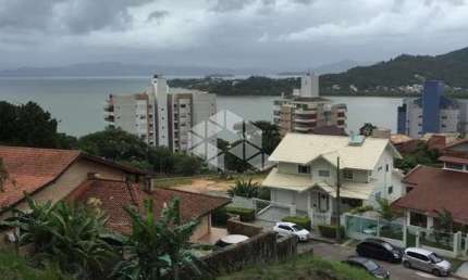 Terreno à venda na Rua Jornalista Narbal Villela, 31, João Paulo, Florianópolis