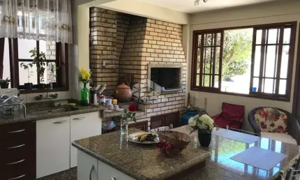 Casa à venda em condomínio fechado no bairro  cacupé/florianópolis