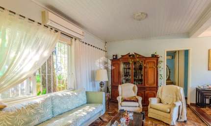 Casa com 3 quartos à venda na Rua João Berutti, 336, Chácara das Pedras, Porto Alegre