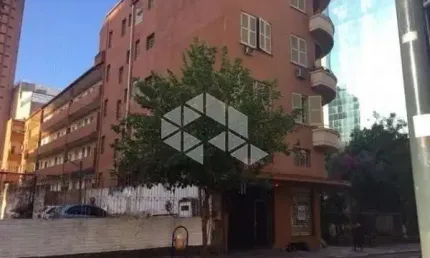 Apartamento de 2 quartos no centro histórico, próximo a praça  da matriz.
